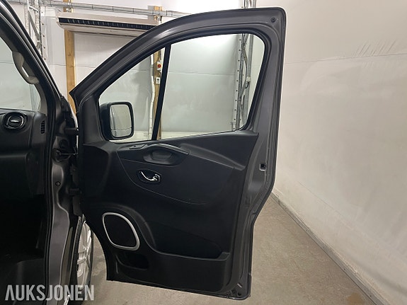 Opel Vivaro 25 of 30