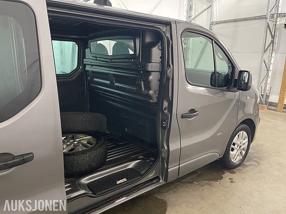 Opel Vivaro 23 of 30