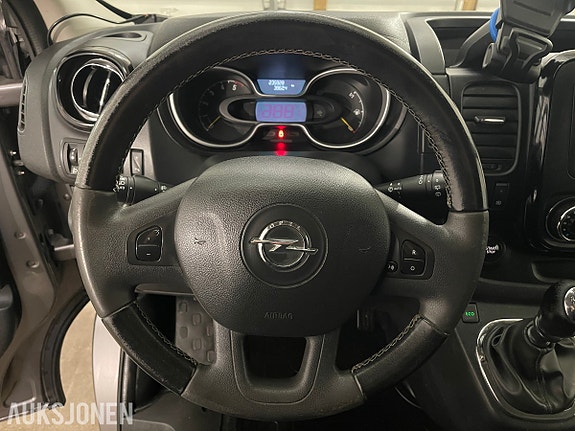 Opel Vivaro 11 of 30