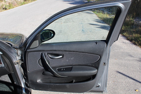 BMW 116i 30 of 30