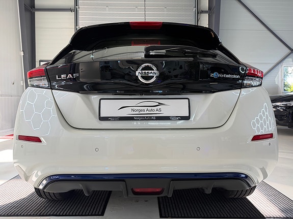 Nissan Leaf 6 of 28