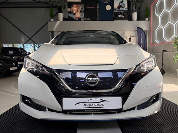 Nissan Leaf 2 of 28