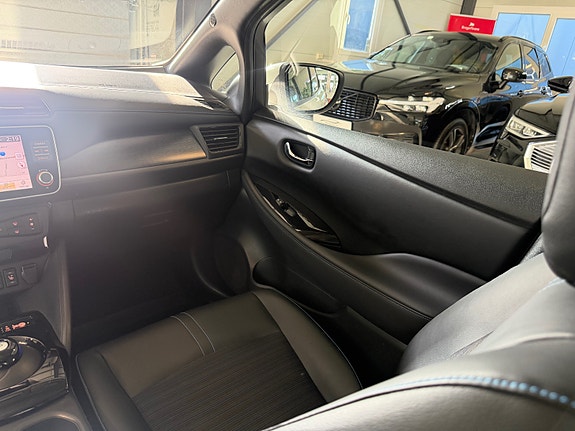 Nissan Leaf 22 of 28
