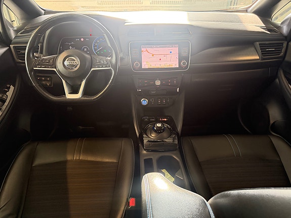 Nissan Leaf 21 of 28