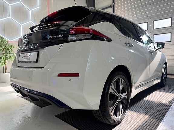 Nissan Leaf 5 of 28