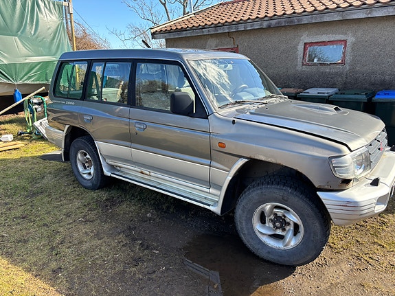 Mitsubishi Pajero 5 of 11