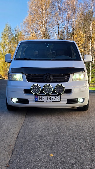 Volkswagen Transporter 2 of 16
