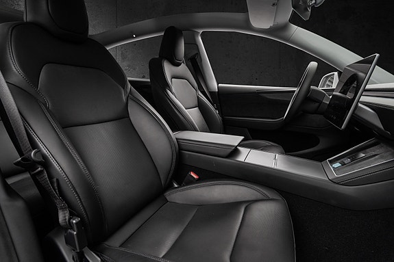 Tesla Model Y 30 of 30