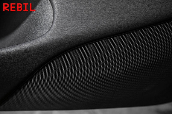 Tesla Model 3 20 of 27