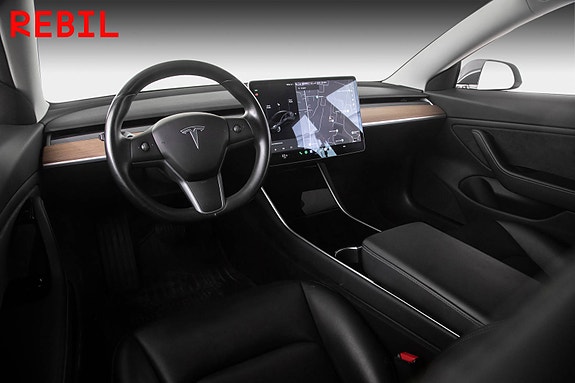 Tesla Model 3 9 of 27