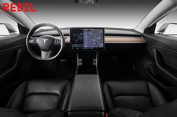 Tesla Model 3 11 of 27