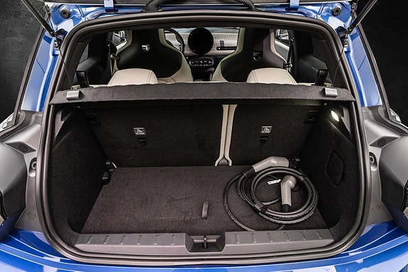 MINI Cooper SE 16 of 30