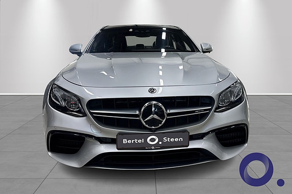Mercedes-Benz E63 9 of 21