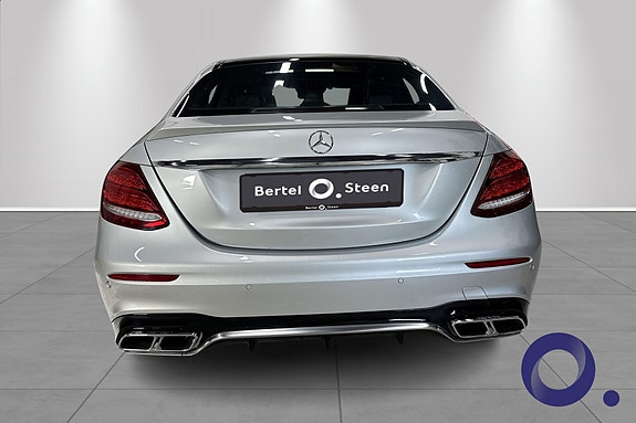 Mercedes-Benz E63 4 of 21