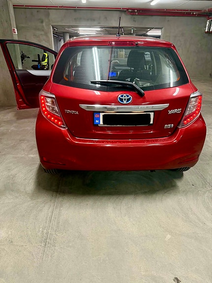 Toyota Yaris 16 of 25