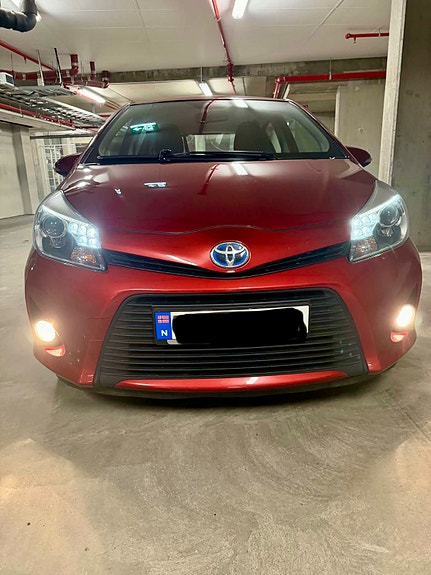 Toyota Yaris 20 of 25