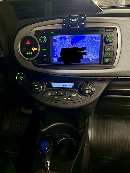 Toyota Yaris 14 of 25