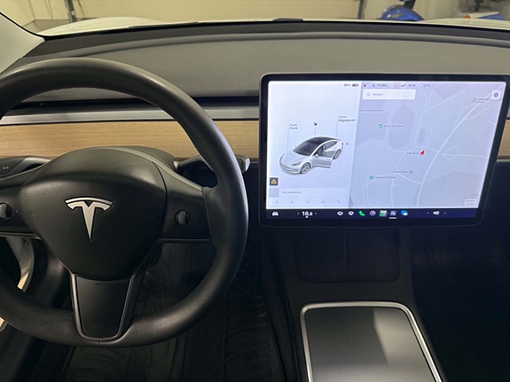 Tesla Model 3 10 of 17