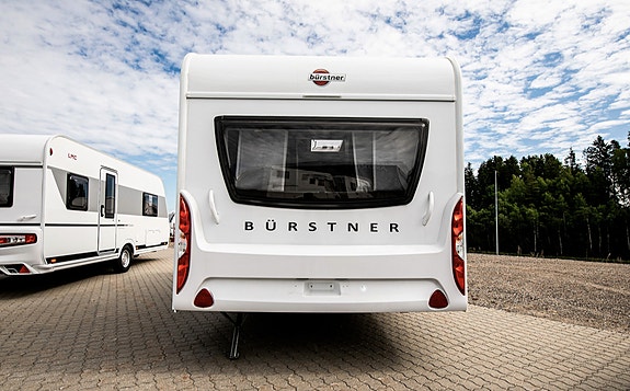 Bürstner Premio 440 TK -  Køyeseng - Senkeseng - Stor lasteluke - Truma luftvarme – Myggdør - Elektrisk varmtvannsbereder 5 liter 4 of 23