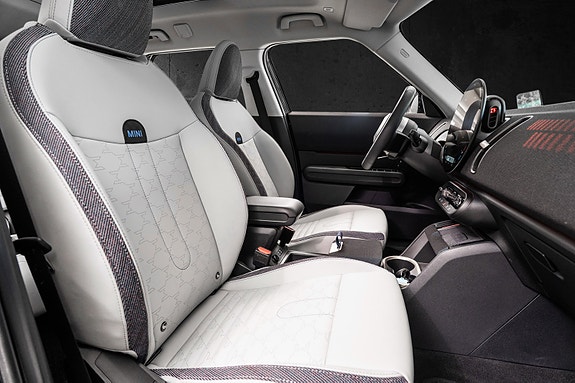 MINI Countryman SE 27 of 30
