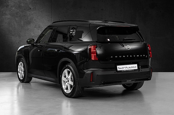 MINI Countryman SE 5 of 30