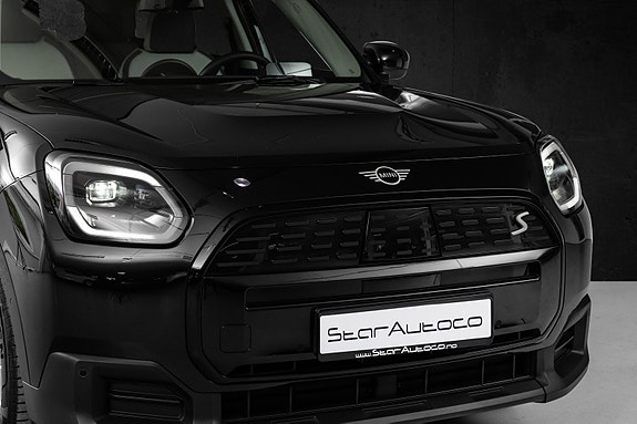 MINI Countryman SE 2 of 30