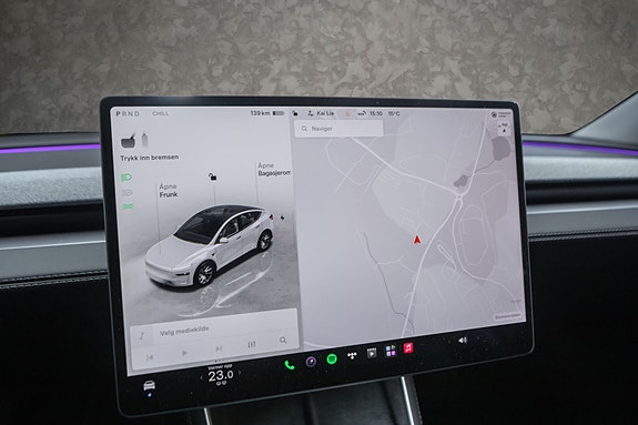 Tesla Model Y 17 of 30