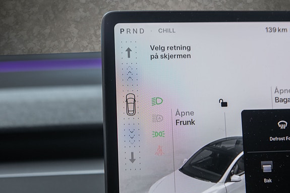 Tesla Model Y 16 of 30