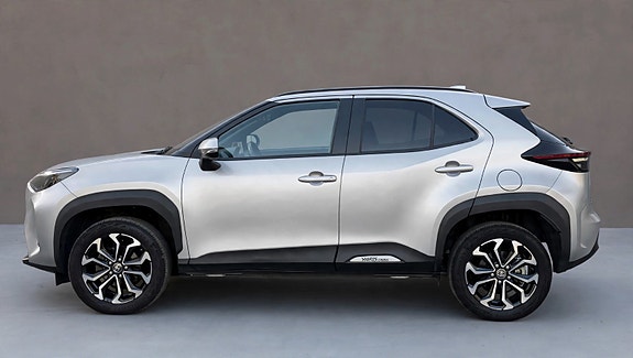Toyota Yaris Cross 4 of 30