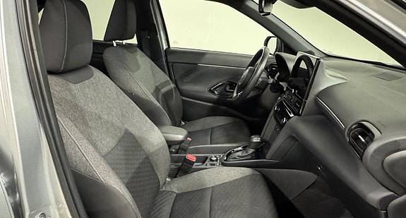 Toyota Yaris Cross 12 of 30