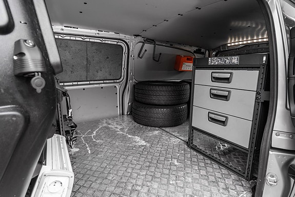 Mercedes-Benz Vito 119 14 of 30