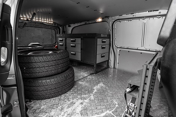 Mercedes-Benz Vito 119 18 of 30