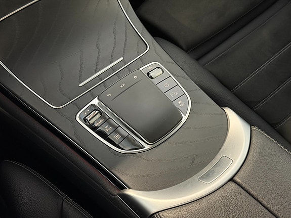 Mercedes-Benz GLC300 de 29 of 30