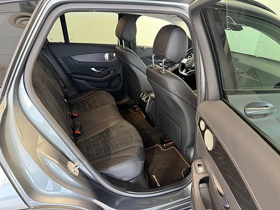 Mercedes-Benz GLC300 de 17 of 30