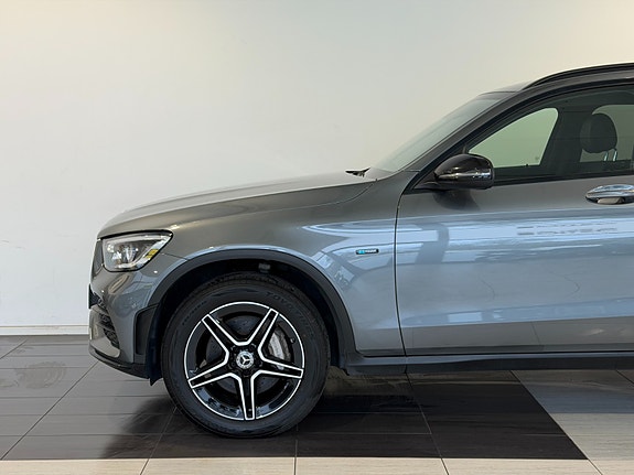 Mercedes-Benz GLC300 de 3 of 30