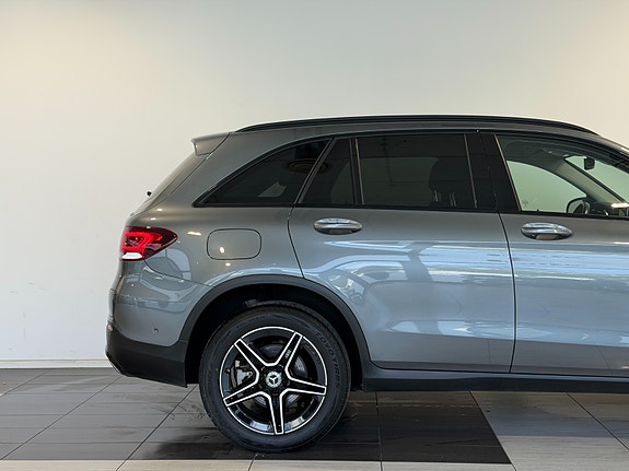 Mercedes-Benz GLC300 de 5 of 30