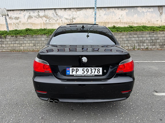 BMW 525i 7 of 30