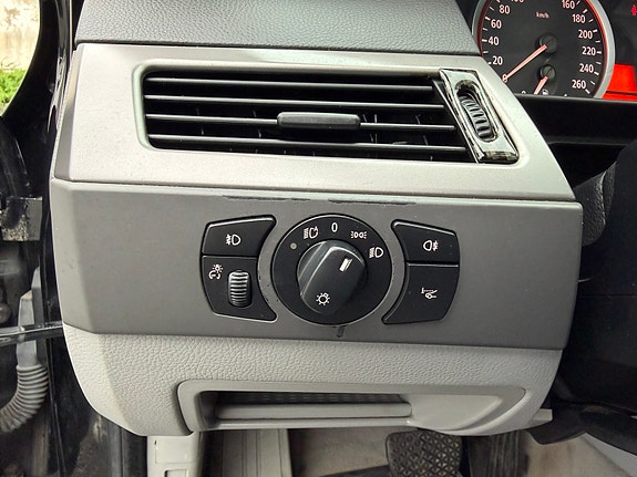 BMW 525i 25 of 30