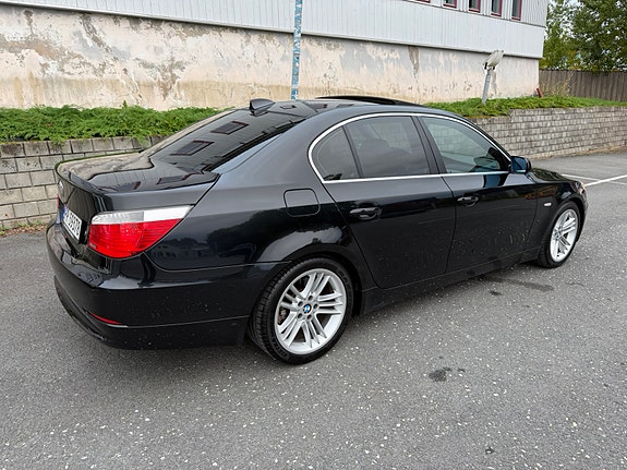 BMW 525i 9 of 30