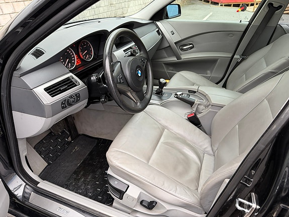 BMW 525i 22 of 30