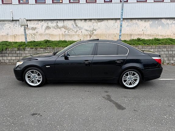 BMW 525i 4 of 30