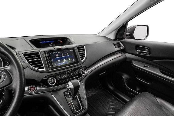Honda CR-V 12 of 27