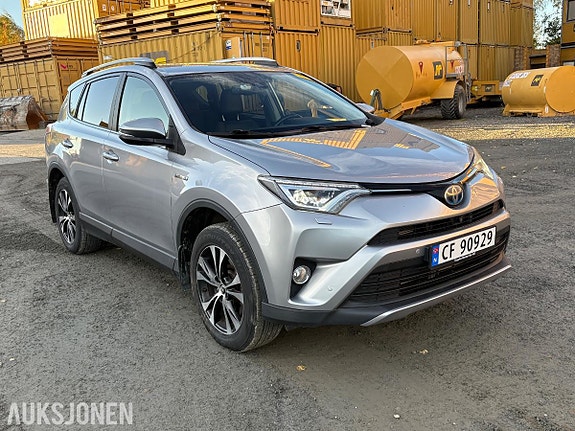 Toyota RAV4 8 of 18