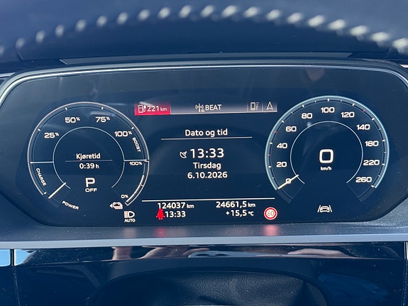 Audi e-tron 11 of 11