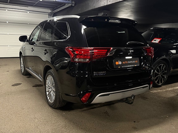 Mitsubishi Outlander 3 of 8