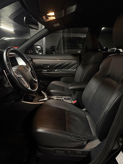 Mitsubishi Outlander 6 of 8