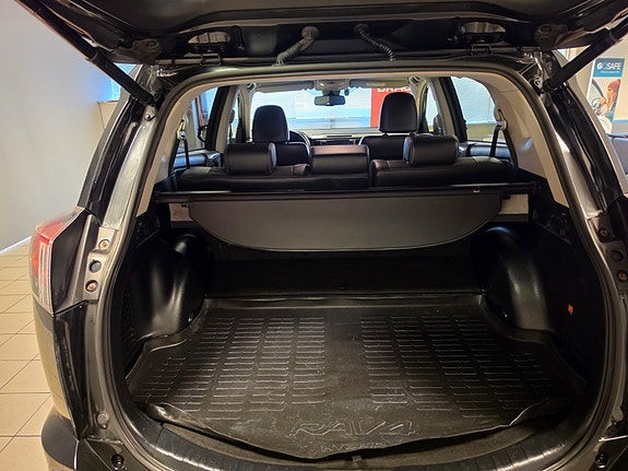 Toyota RAV4 19 of 30