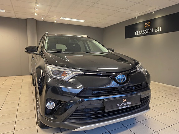 Toyota RAV4 9 of 30