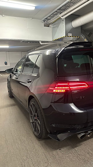 Volkswagen Golf VII 8 of 21