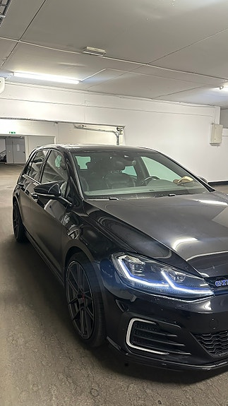 Volkswagen Golf VII 6 of 21